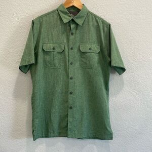Croft & Barrow Green Quick Dry Ventilated Button Down Short Sleeve Shirt Size S